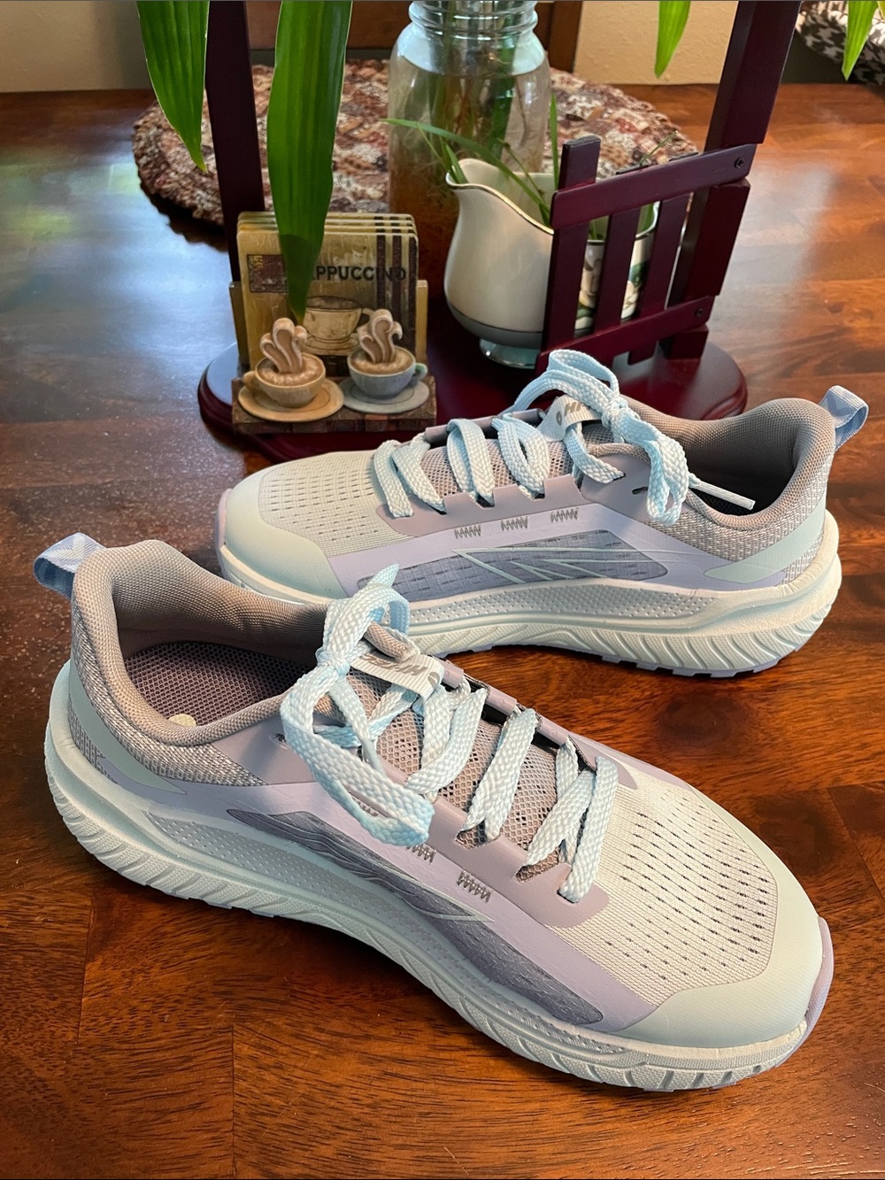 HI-TEC Ice Castle Trail Running Shoes Women’s 7 Lilac Blue White